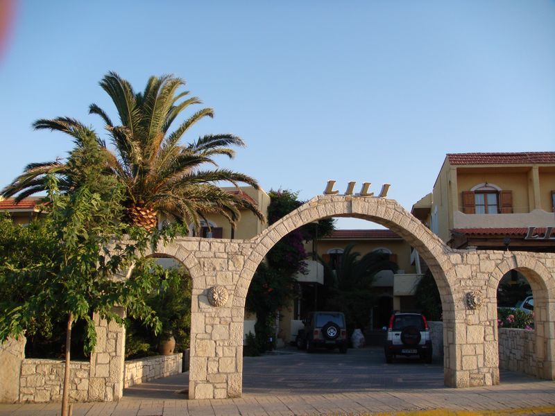 Lili Hotel Gazi Exterior photo
